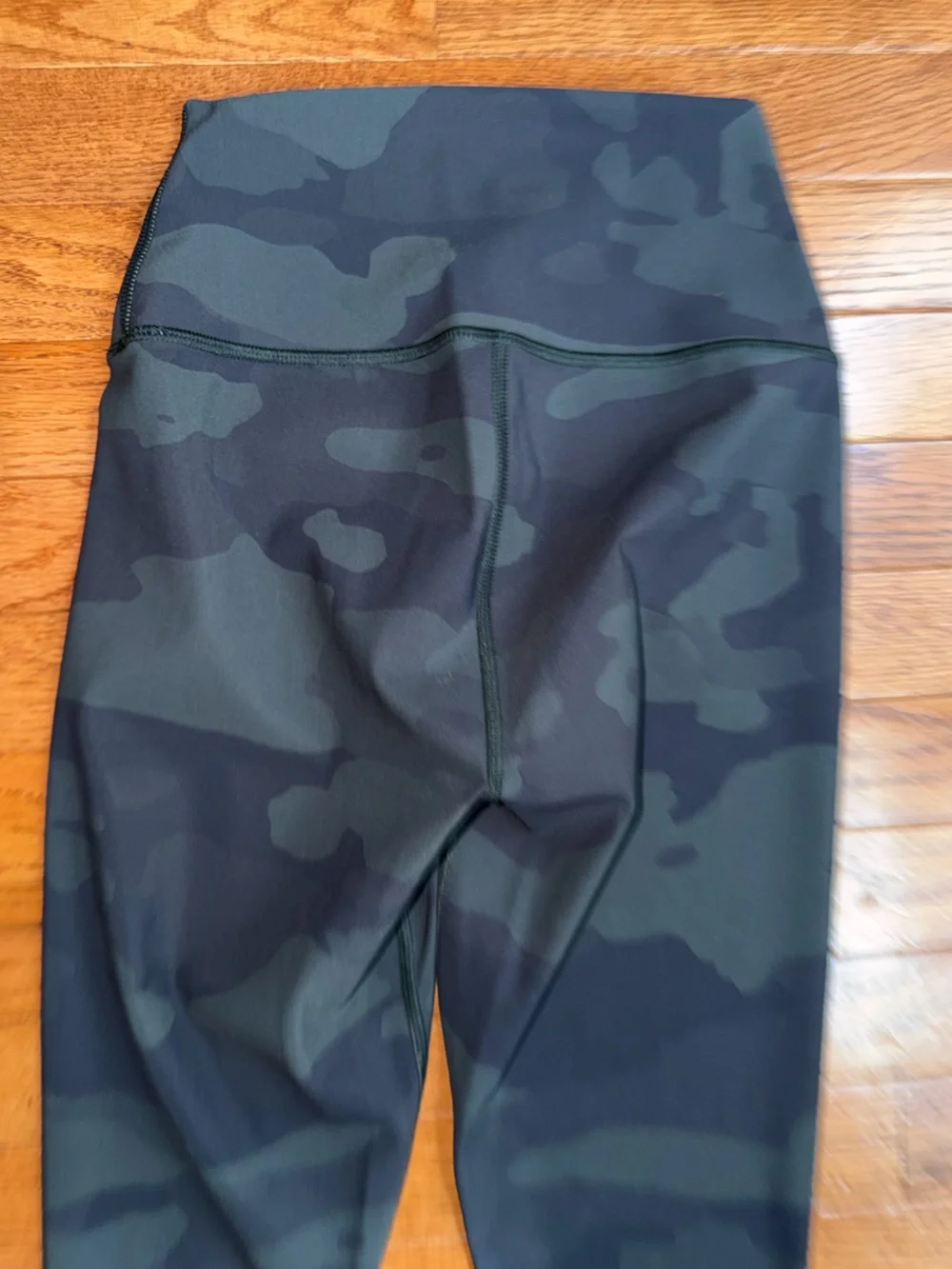 Alo Yoga $128 Vapor Camo High Rise Leggings XS EUC